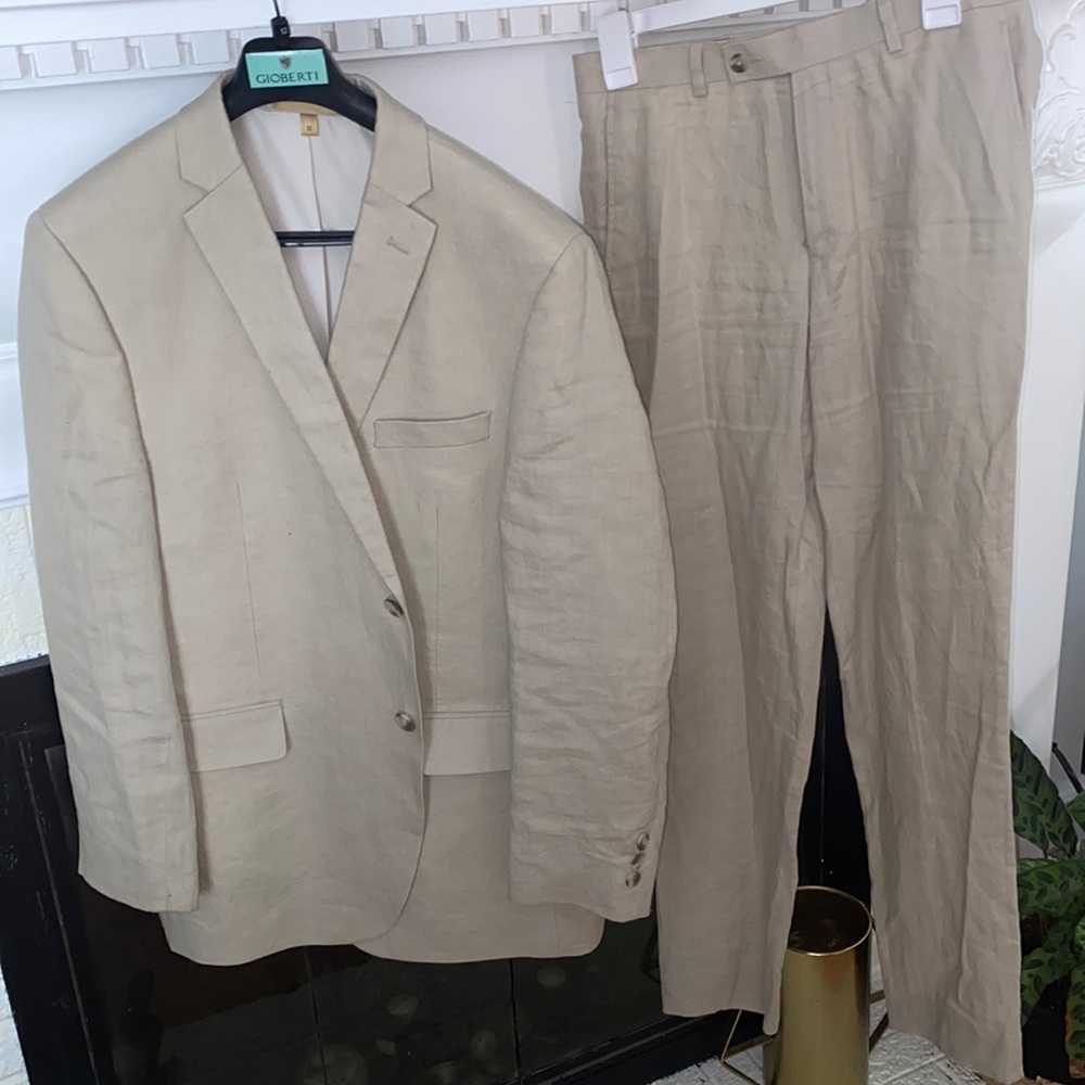 Boys sharp tan linen suit! Excellent shape worn 2x. Hard to find!